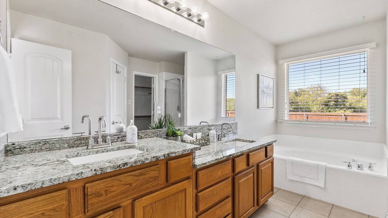Photo of Bathroom in Murphy