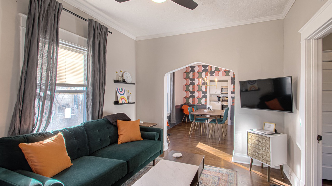 Photo of Livingroom in Rosedale