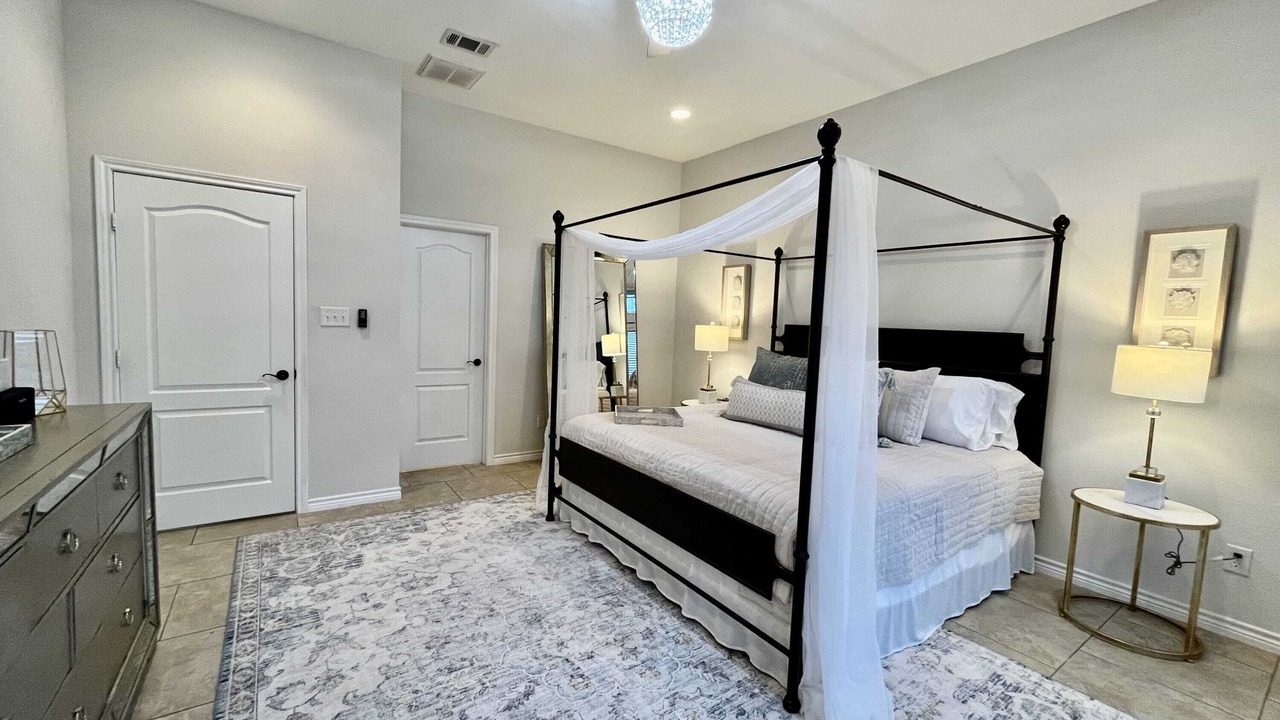 Photo of Bedroom in Mabank