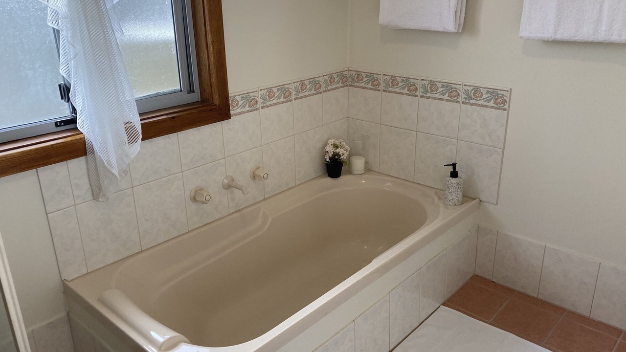 Photo of Bathroom in Kingscote