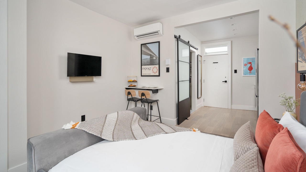 Photo of Bedroom in Plateau Mont Royal