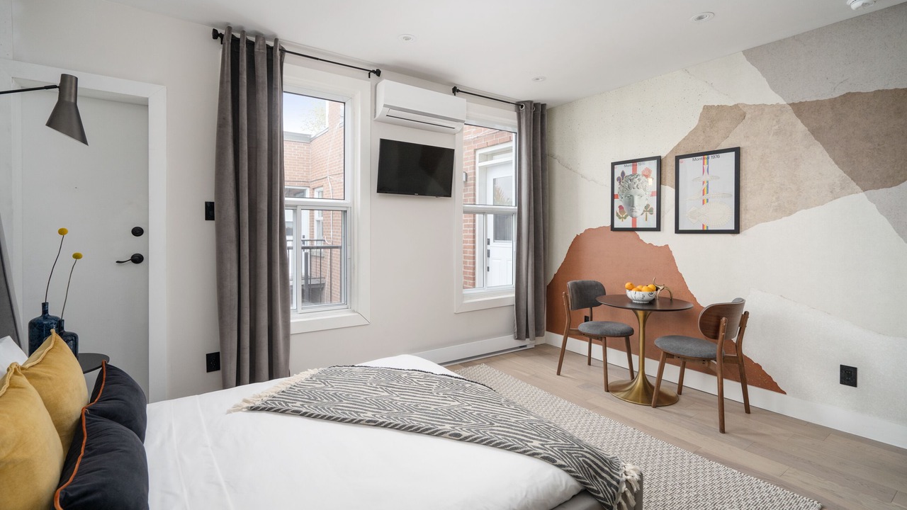 Photo of Livingroom in Plateau Mont Royal