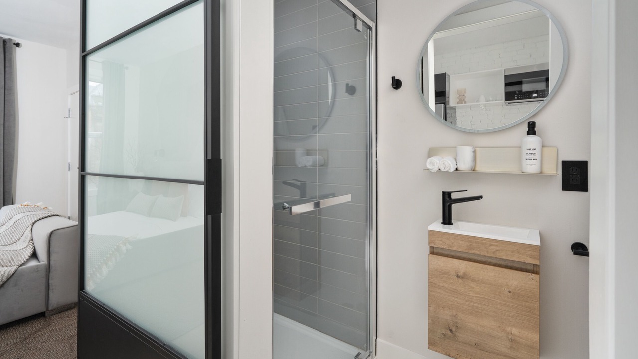 Photo of Bathroom in Plateau Mont Royal