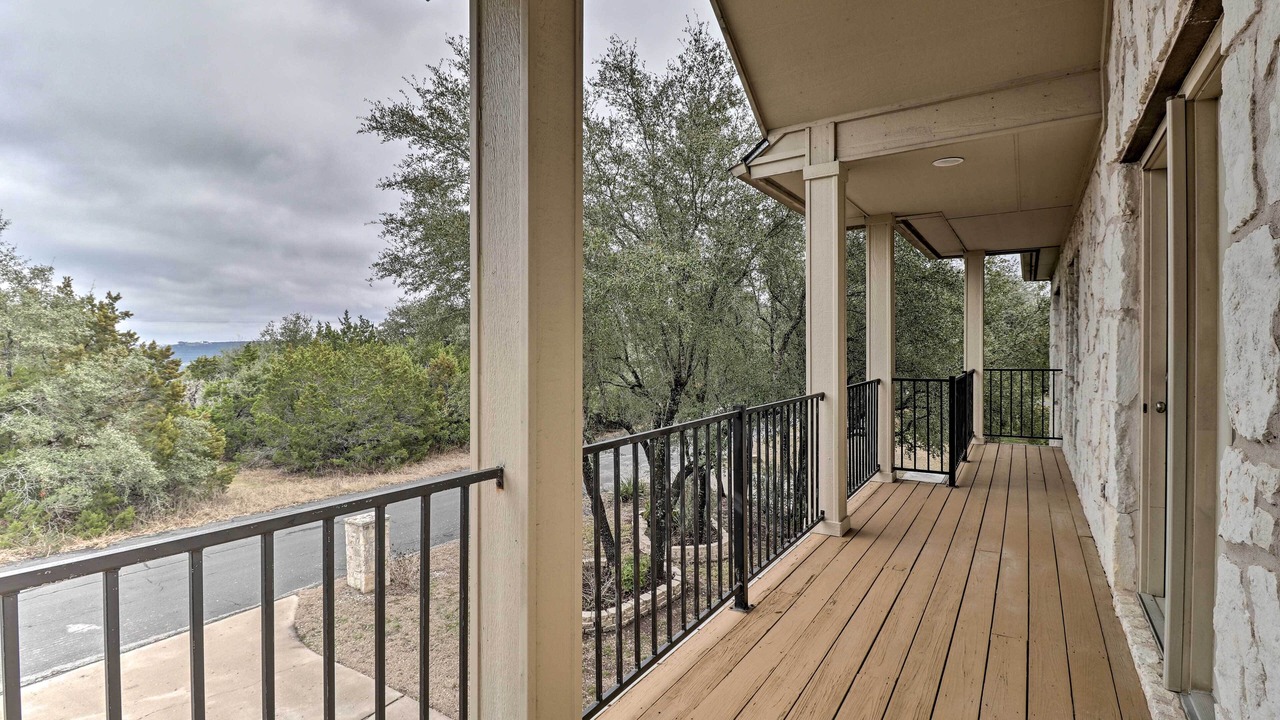 Photo of Patio Balcony in Travis Landing