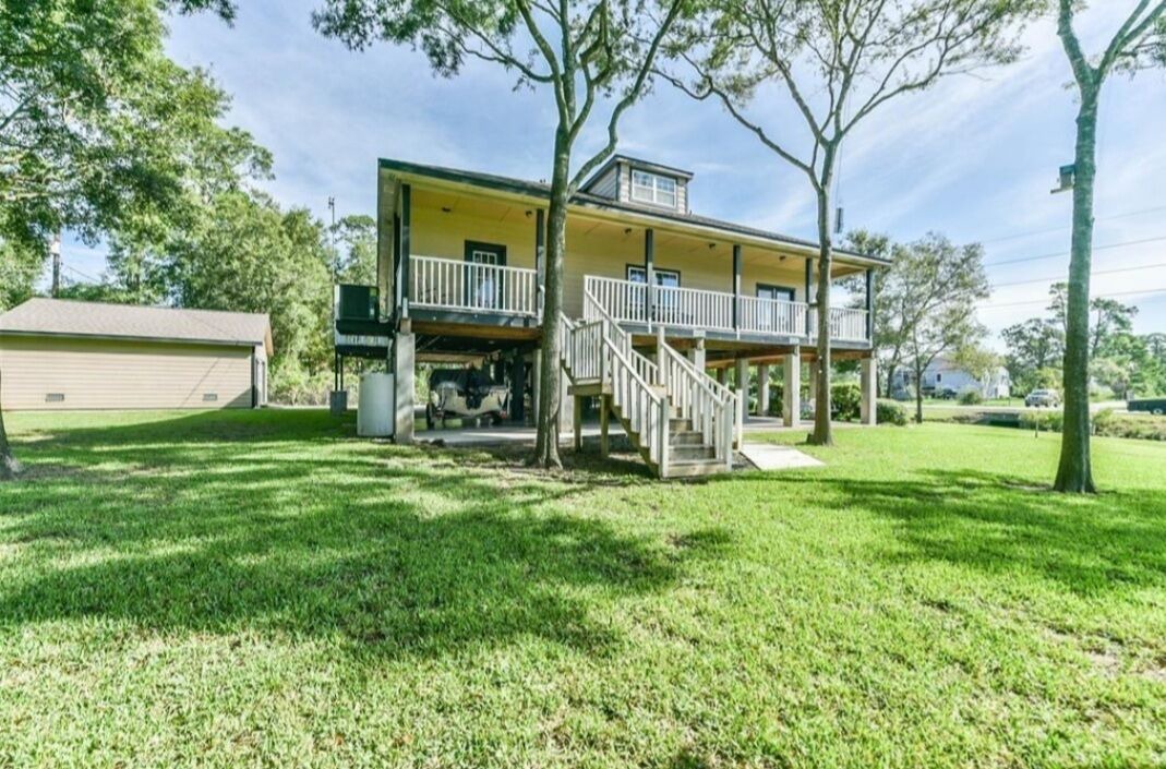 Photo of Outdoor in Shoreacres