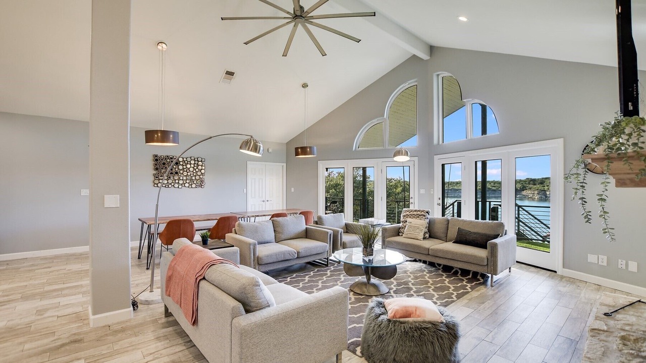 Photo of Livingroom in Highland Lake Estates