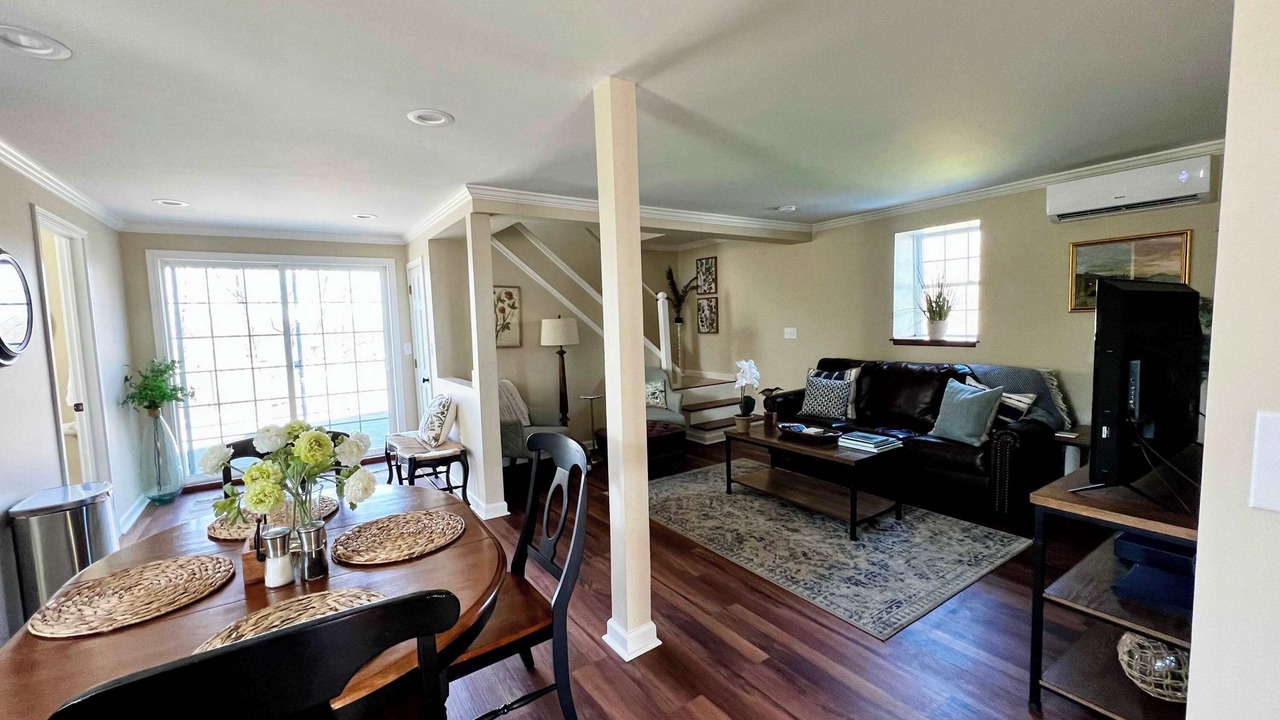 Photo of Livingroom in Skaneateles