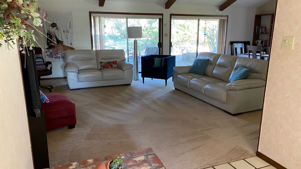 Photo of Livingroom in Briarcrest Estates