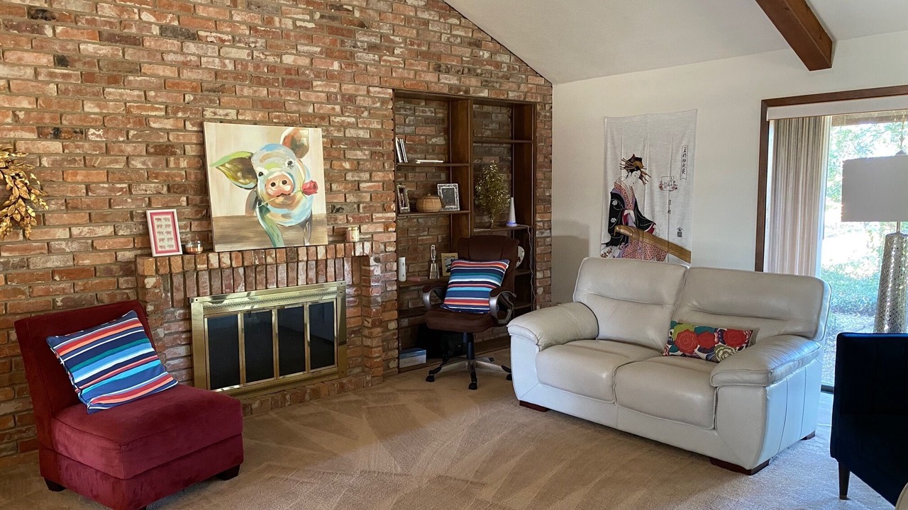 Photo of Livingroom in Briarcrest Estates