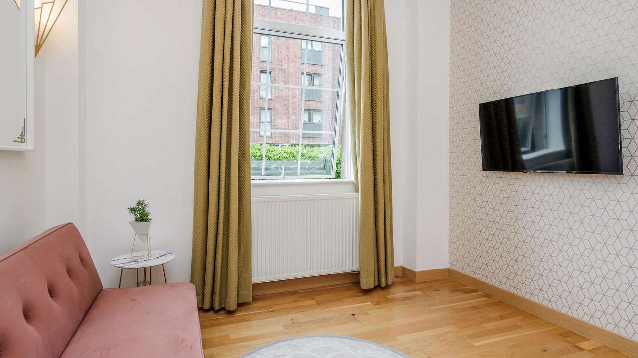 Photo of Livingroom in Goodmayes