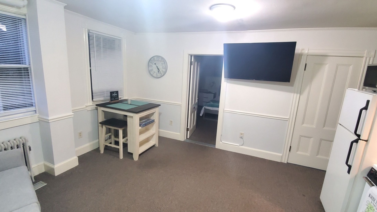 Photo of Livingroom in Historic Hill