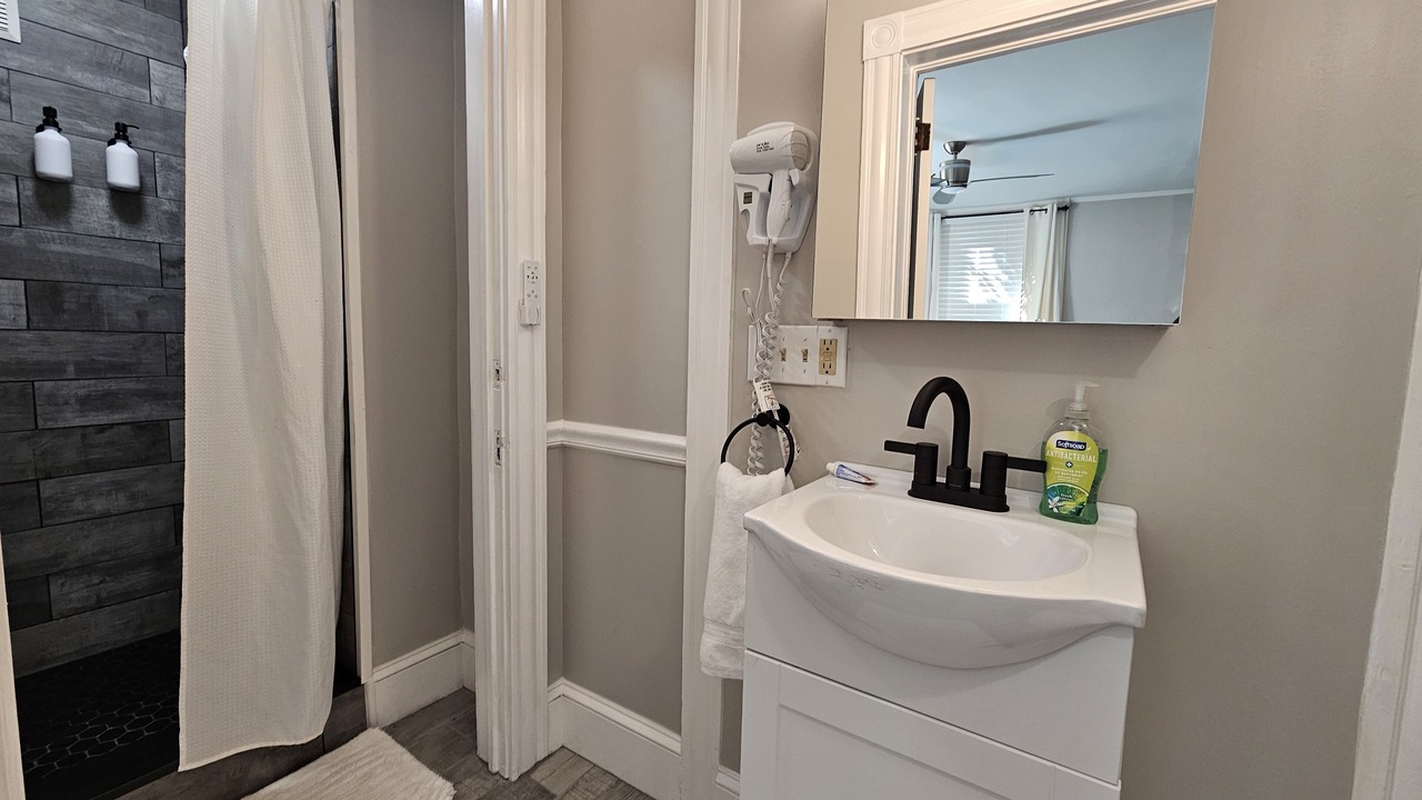 Photo of Bathroom in Historic Hill