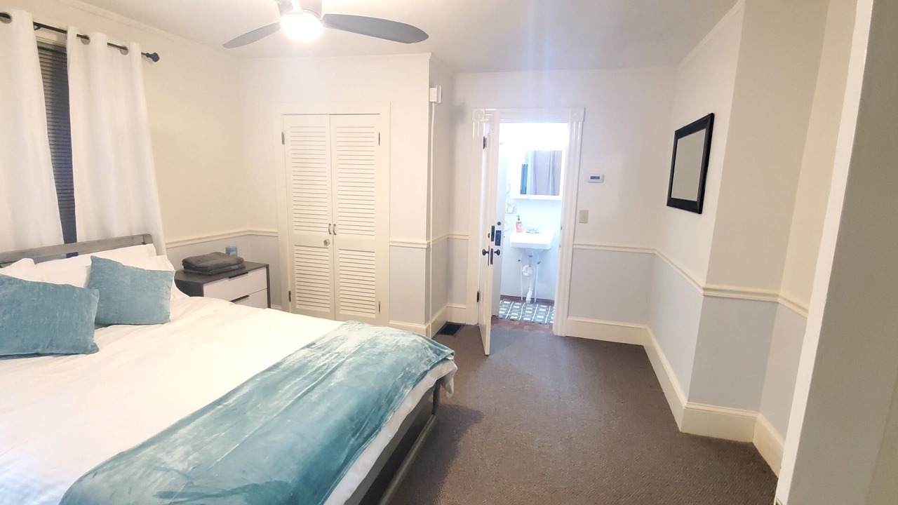 Photo of Bedroom in Historic Hill