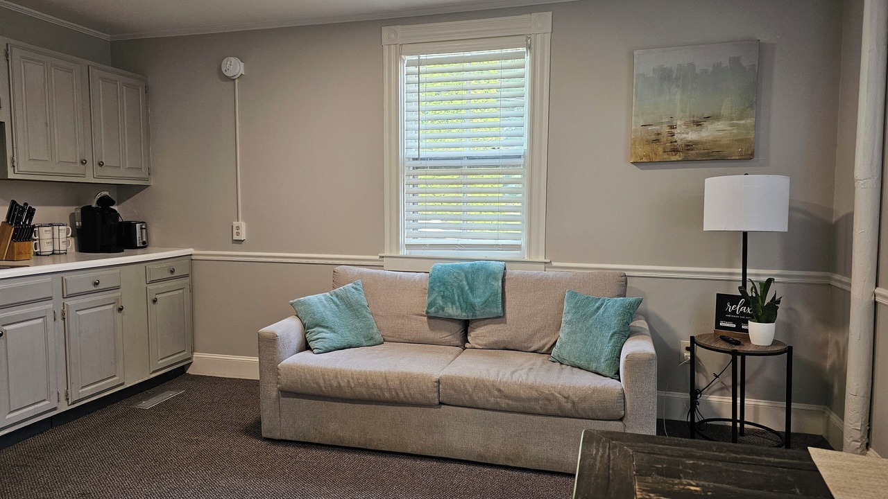 Photo of Livingroom in Historic Hill