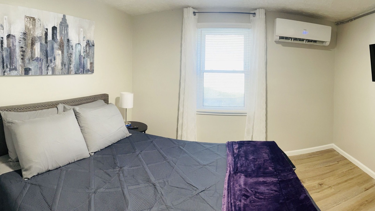 Photo of Bedroom in Rossville