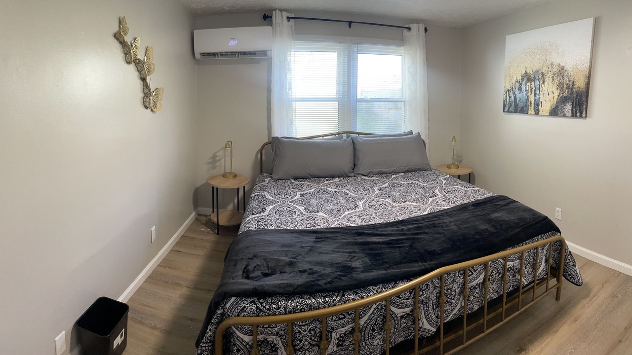 Photo of Bedroom in Rossville