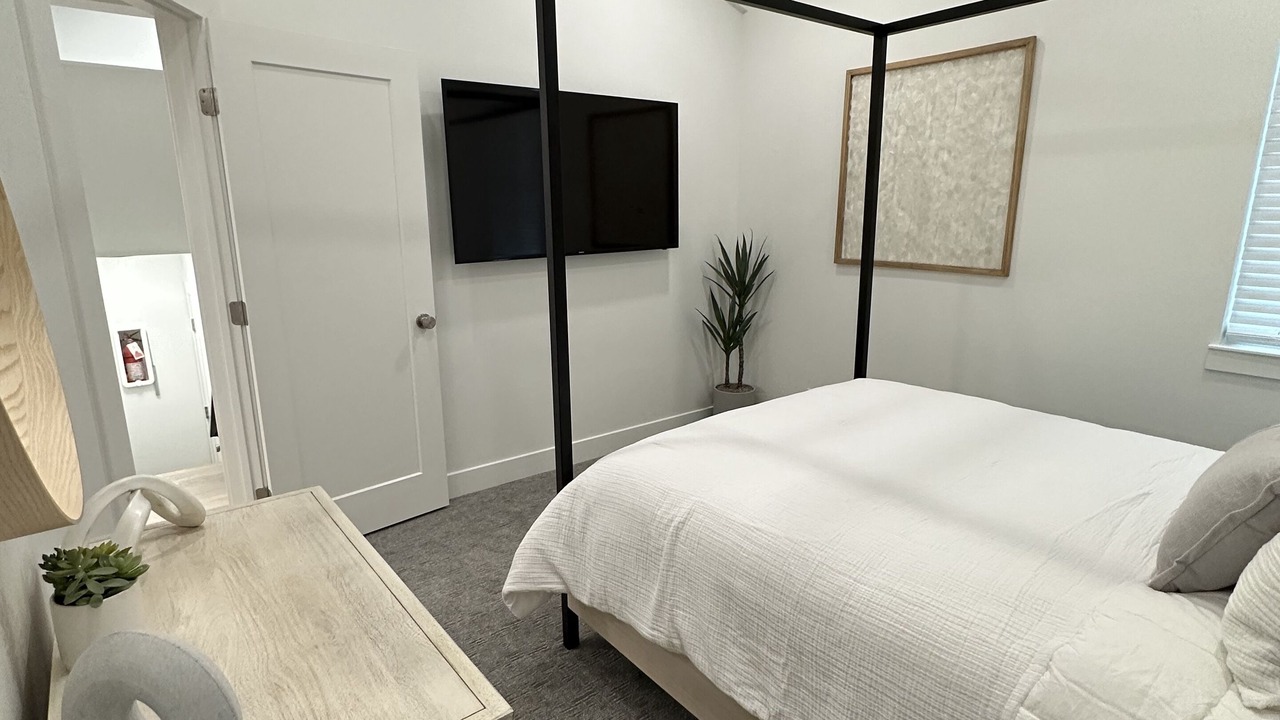 Photo of Bedroom in Garden City