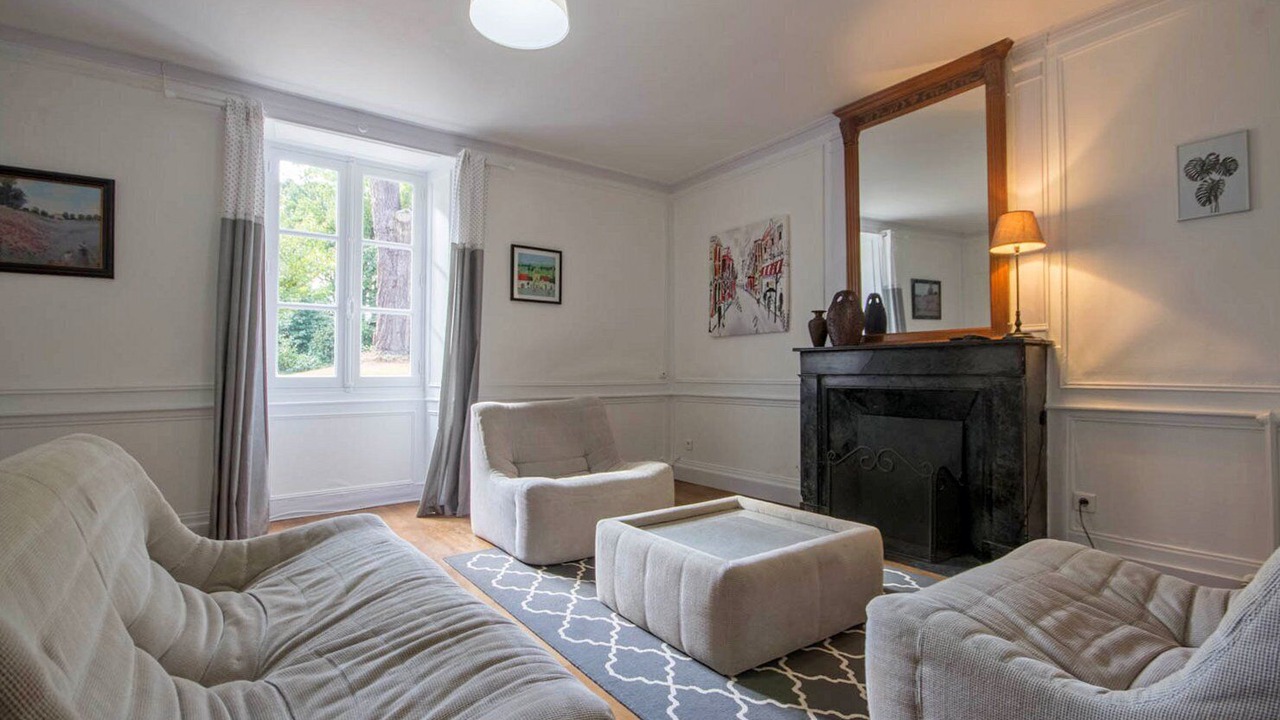 Photo of Livingroom in Locoal-Mendon