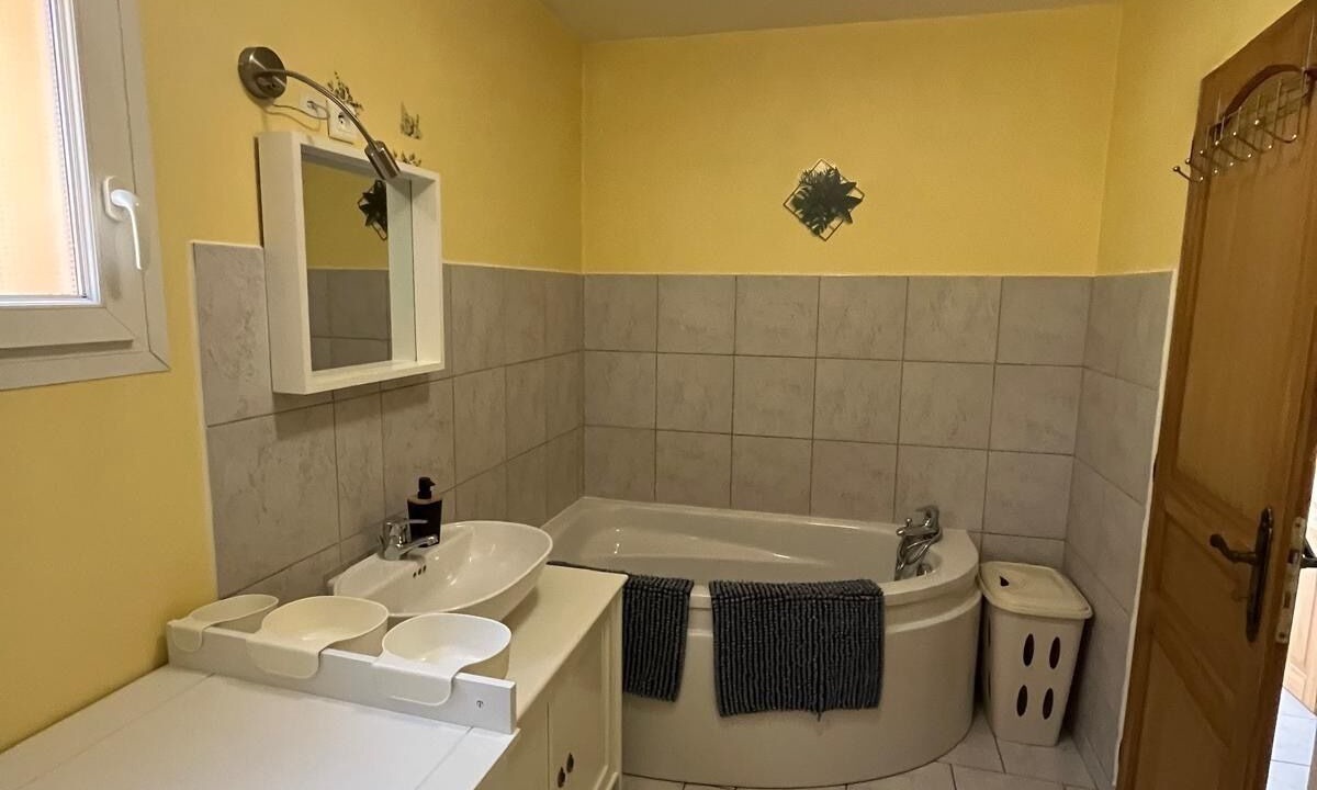 Photo of Bathroom in Saint-Pierre-de-la-Fage