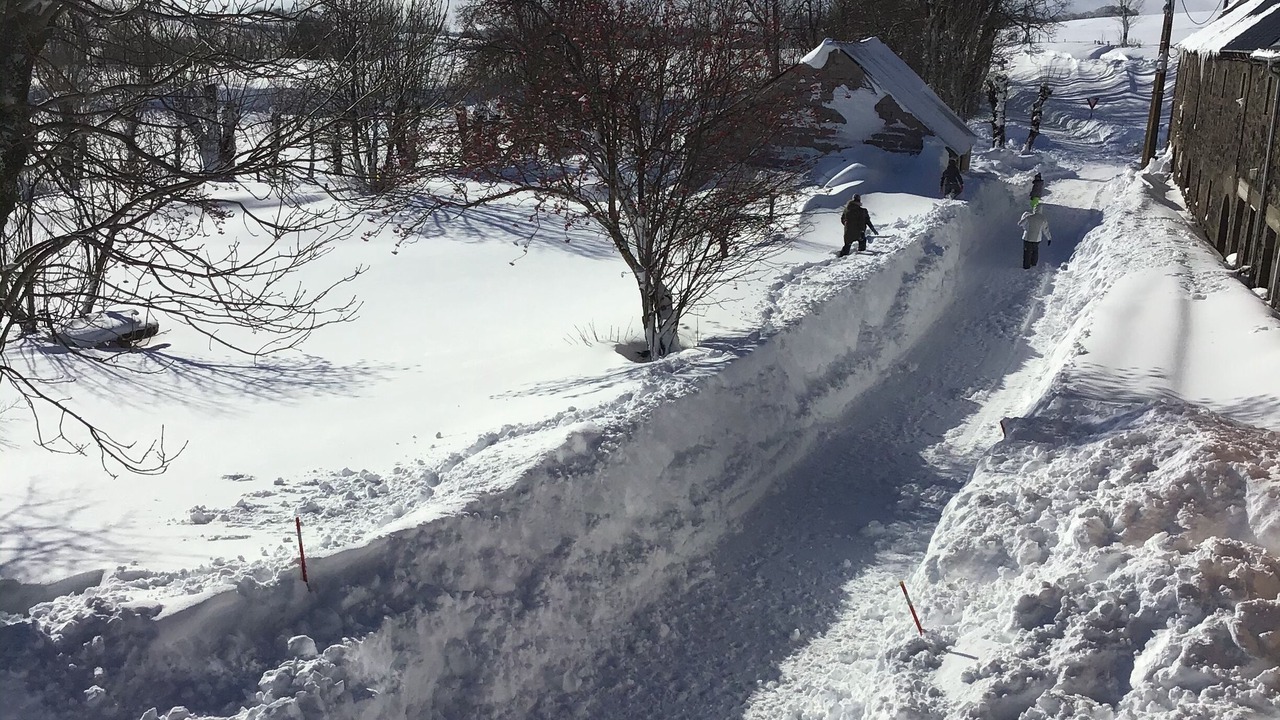 Photo of Others in Cezens