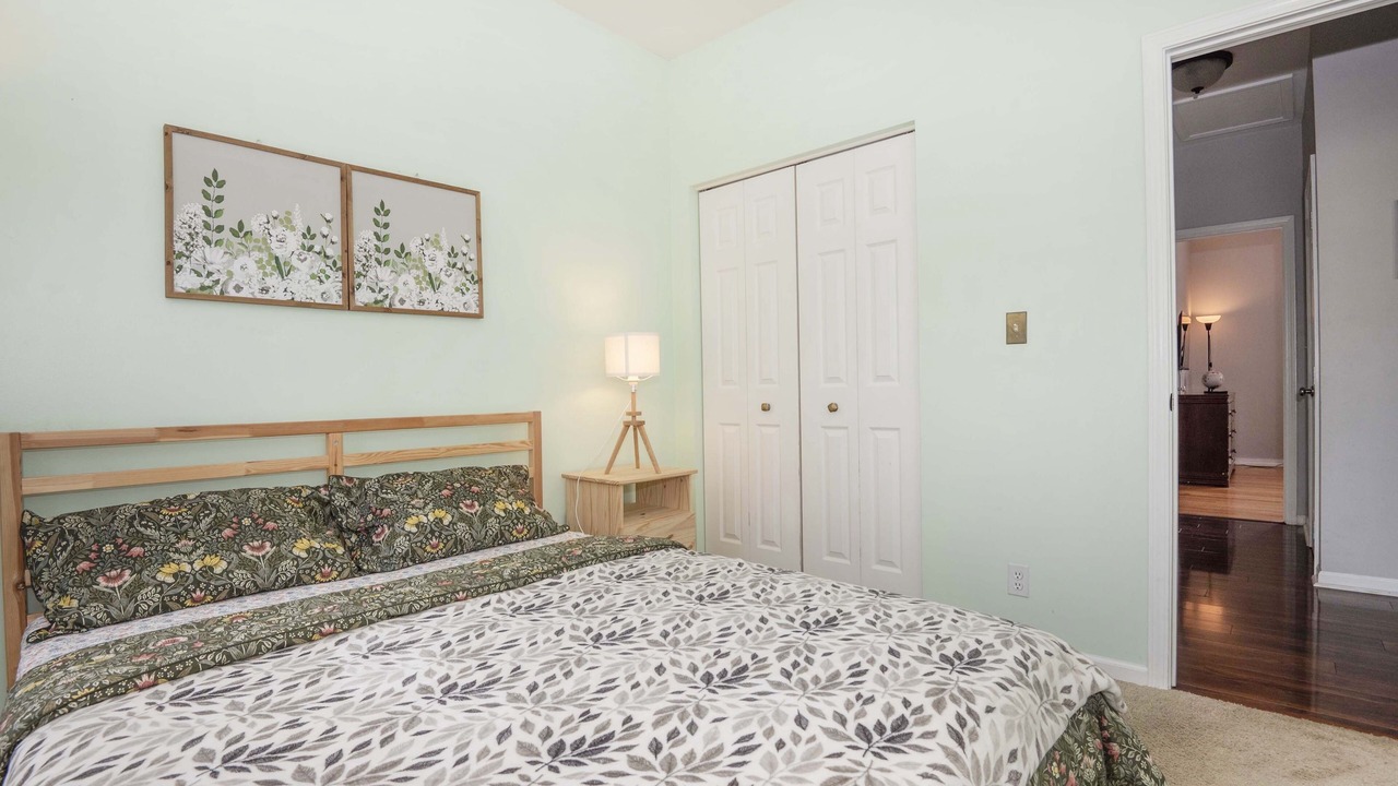 Photo of Bedroom in Oswego