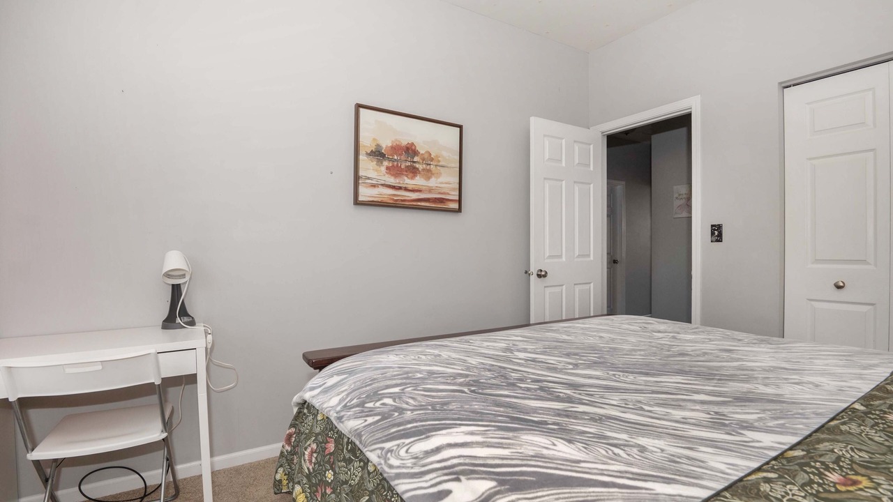 Photo of Bedroom in Oswego