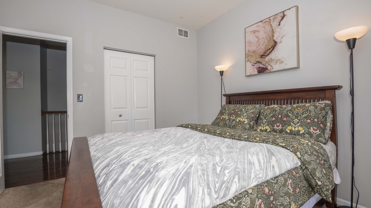 Photo of Bedroom in Oswego