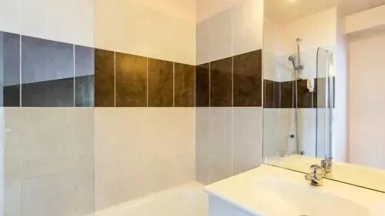 Photo of Bathroom in Carrieres-sous-Poissy