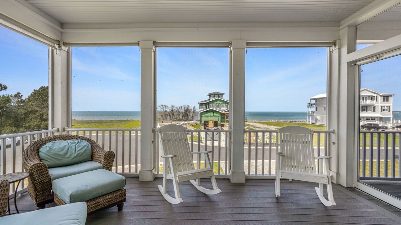 Photo of Patio Balcony in Sea Cottage Addition
