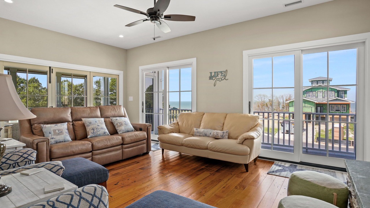 Photo of Patio Balcony in Sea Cottage Addition