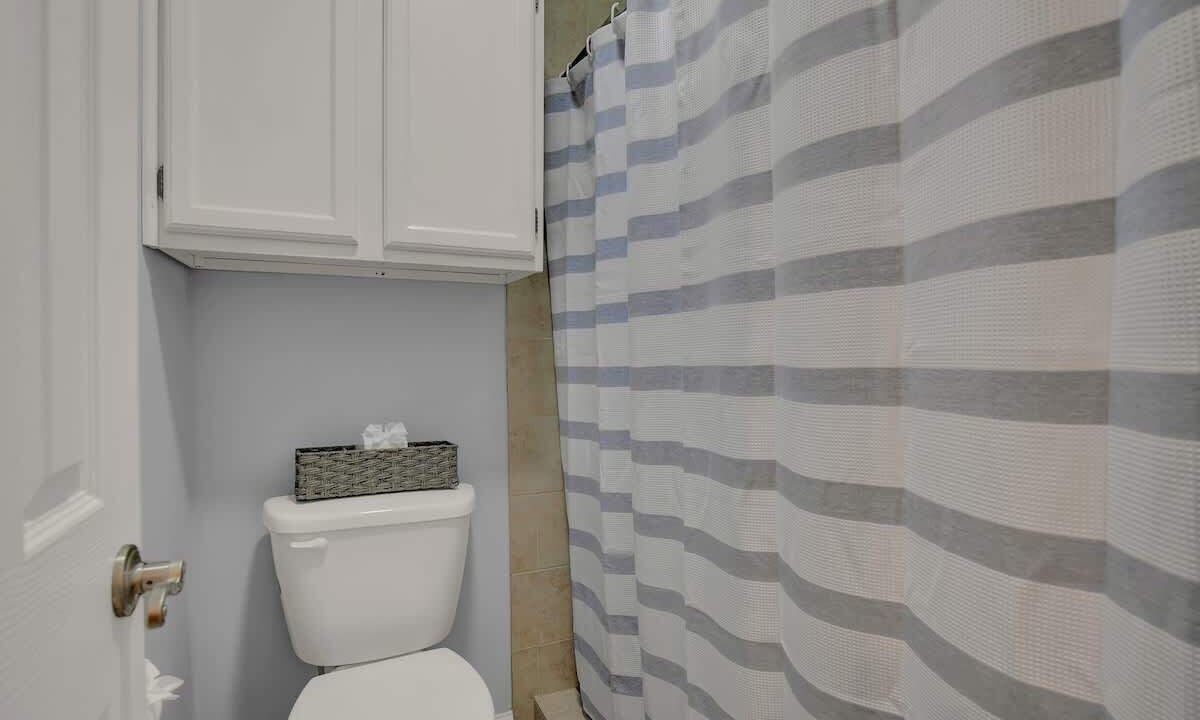 Photo of Bathroom in Harbor Oaks