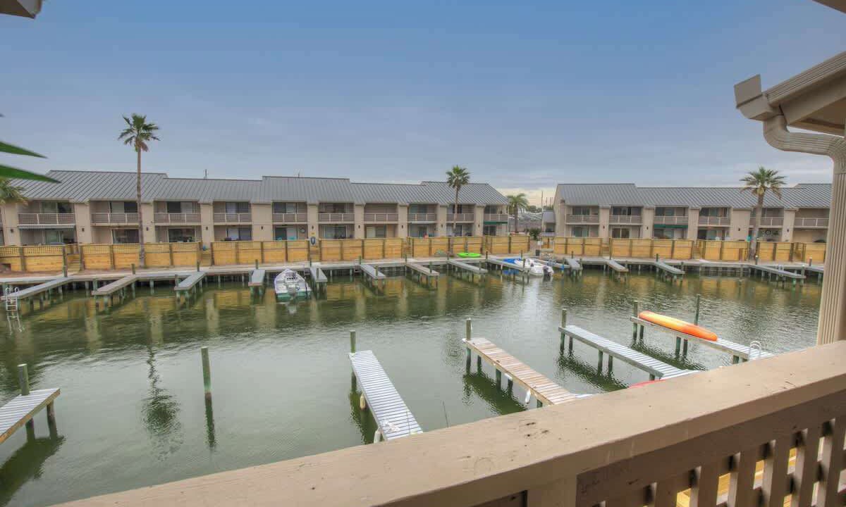 Photo of Patio Balcony in Harbor Oaks