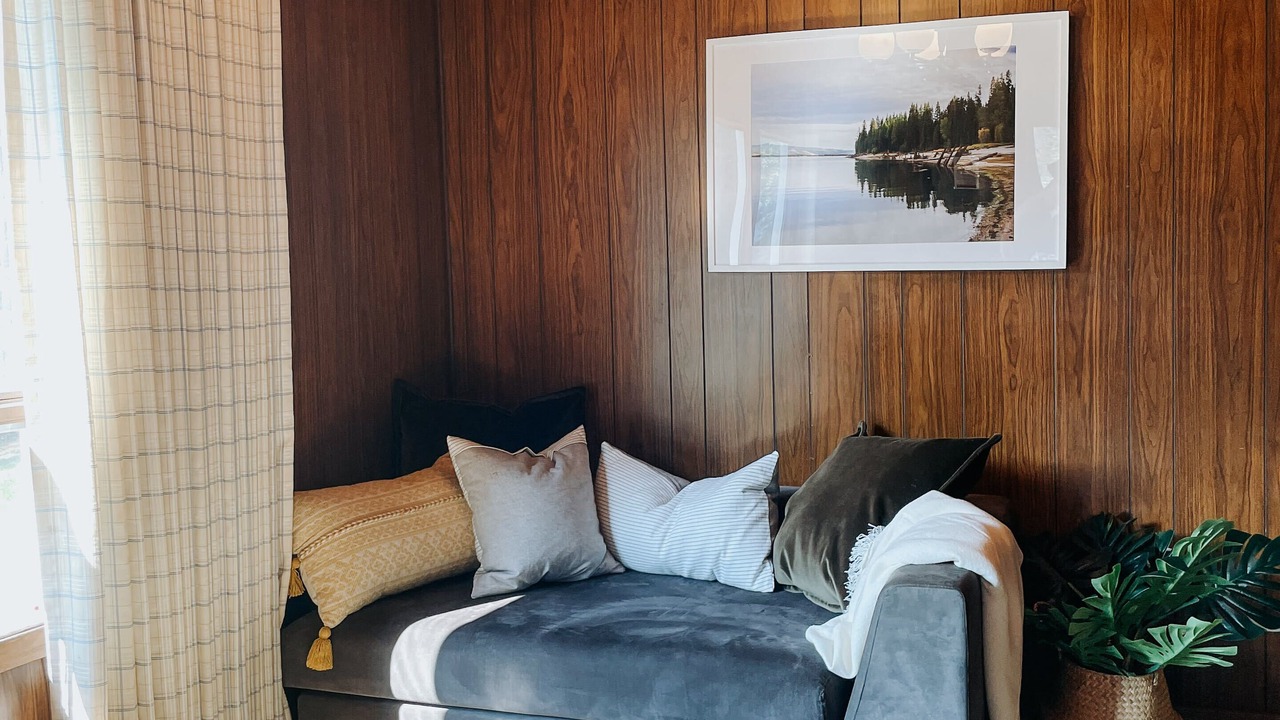 Photo of Livingroom in Sioux Narrows Nestor Falls