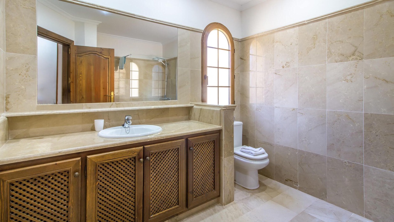 Photo of Bathroom in El Beal