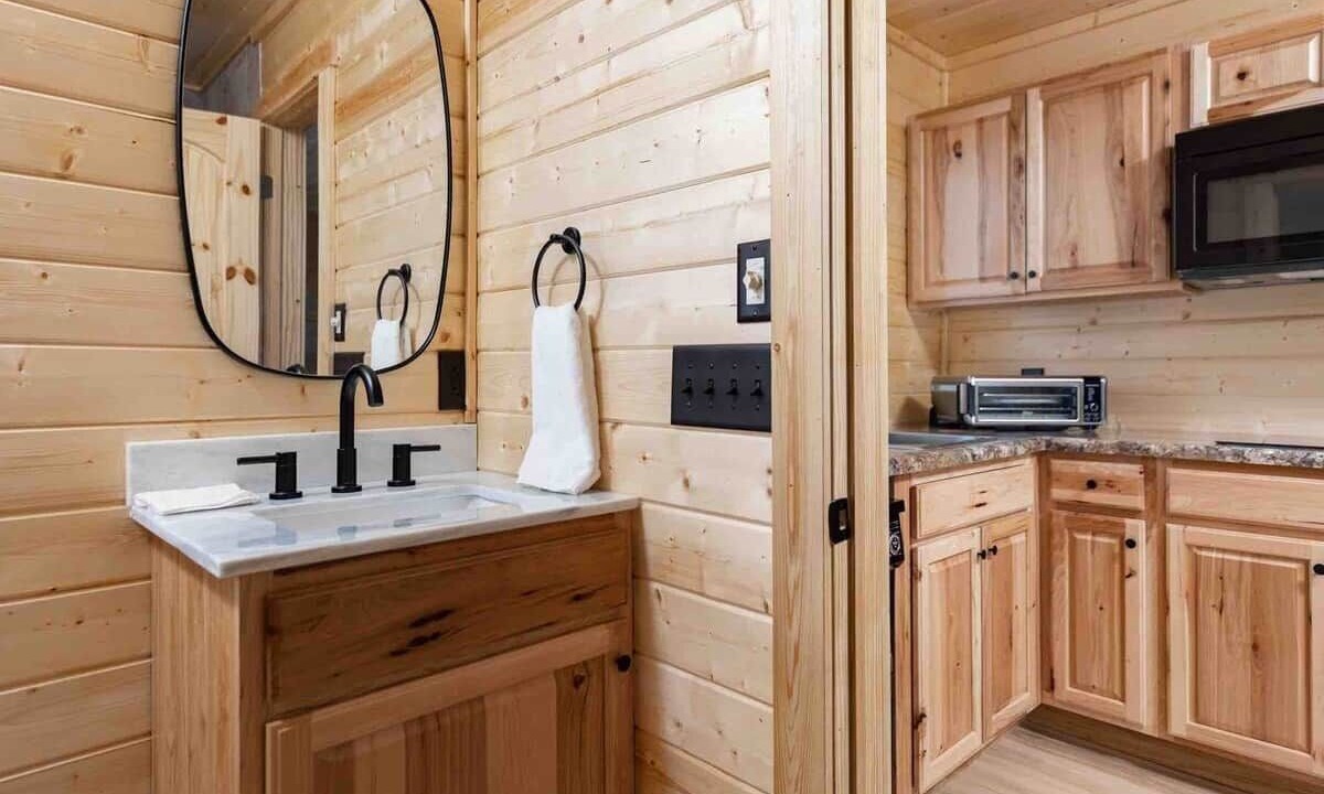 Photo of Bathroom in Bluff City