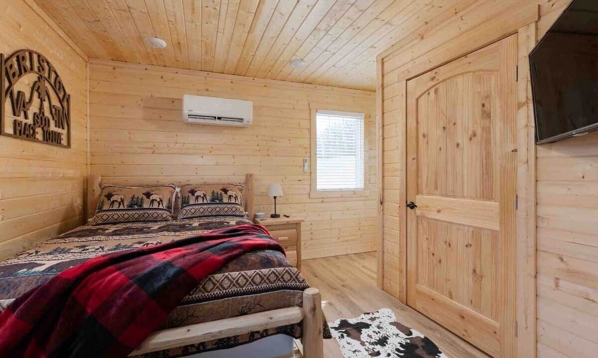 Photo of Bedroom in Bluff City