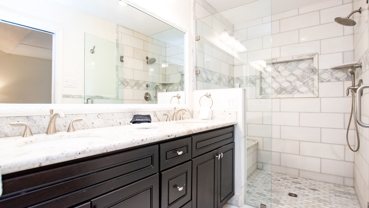 Photo of Bathroom in Whispering Oaks