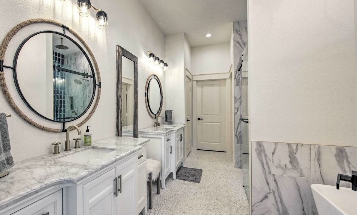 Photo of Bathroom in Tool