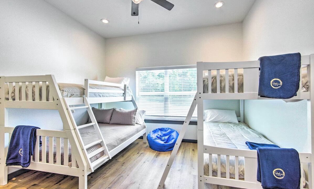 Photo of Bedroom in Tool
