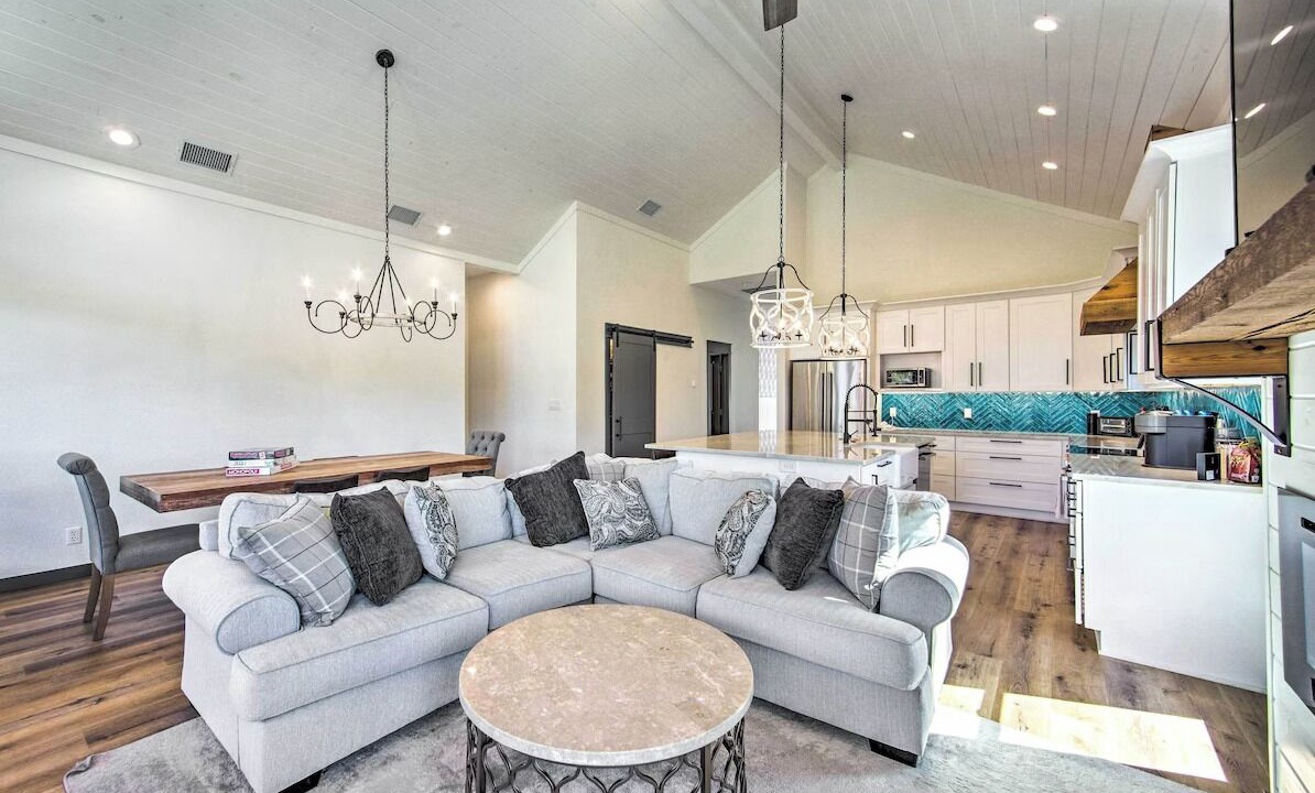 Photo of Livingroom in Tool
