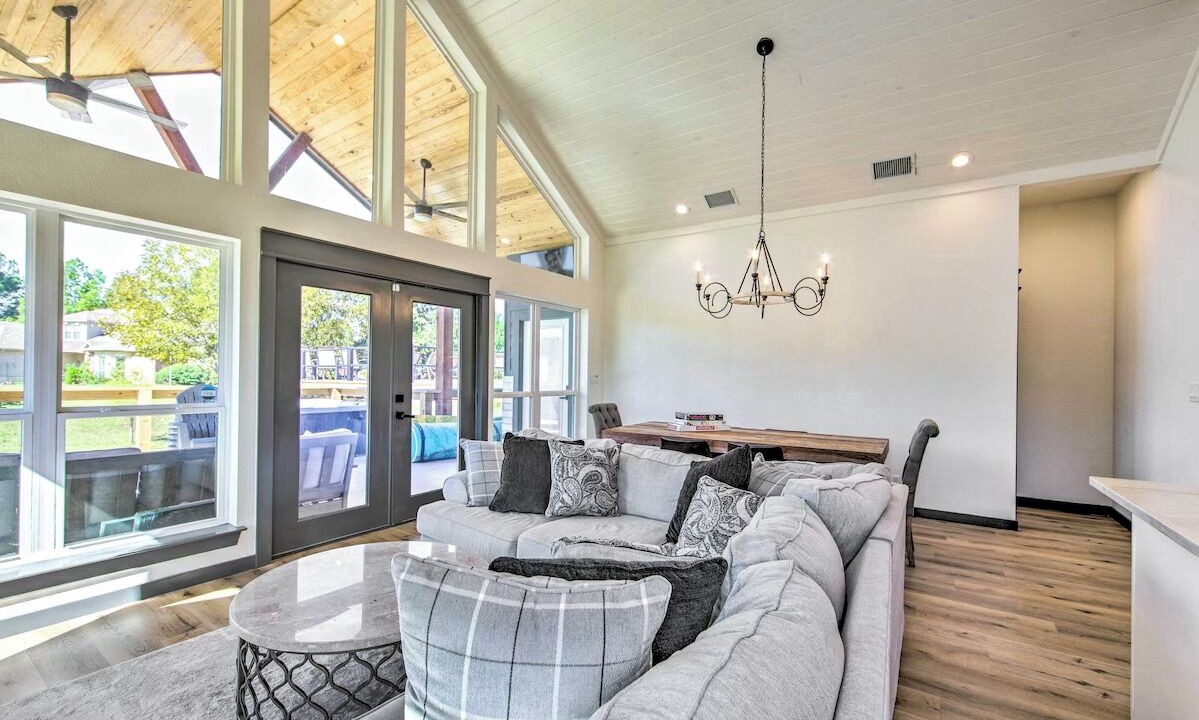 Photo of Livingroom in Tool