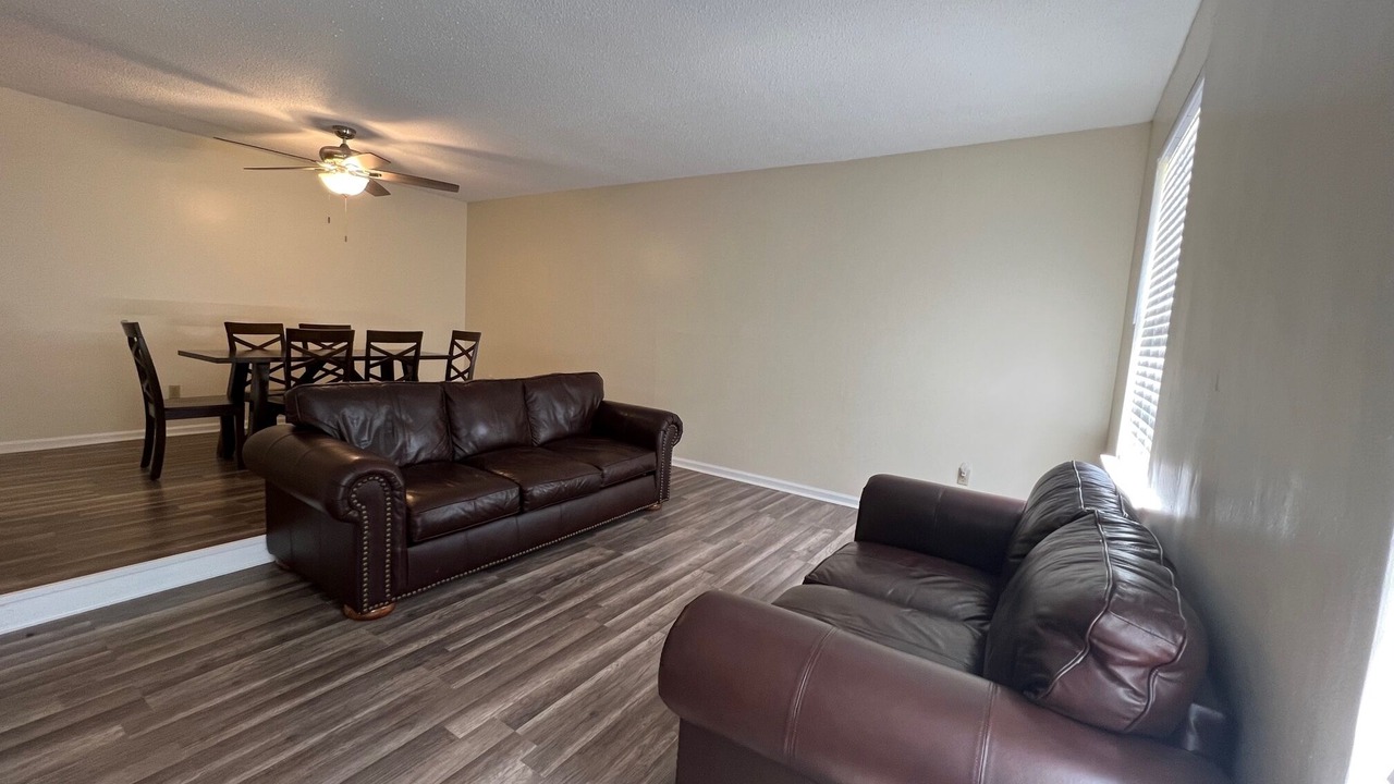 Photo of Livingroom in Albany