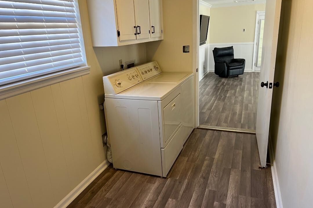 Photo of Others in Albany