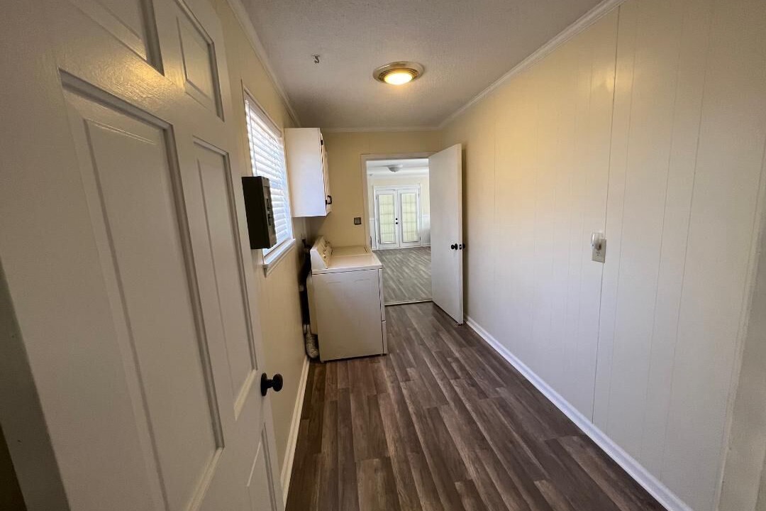 Photo of Others in Albany