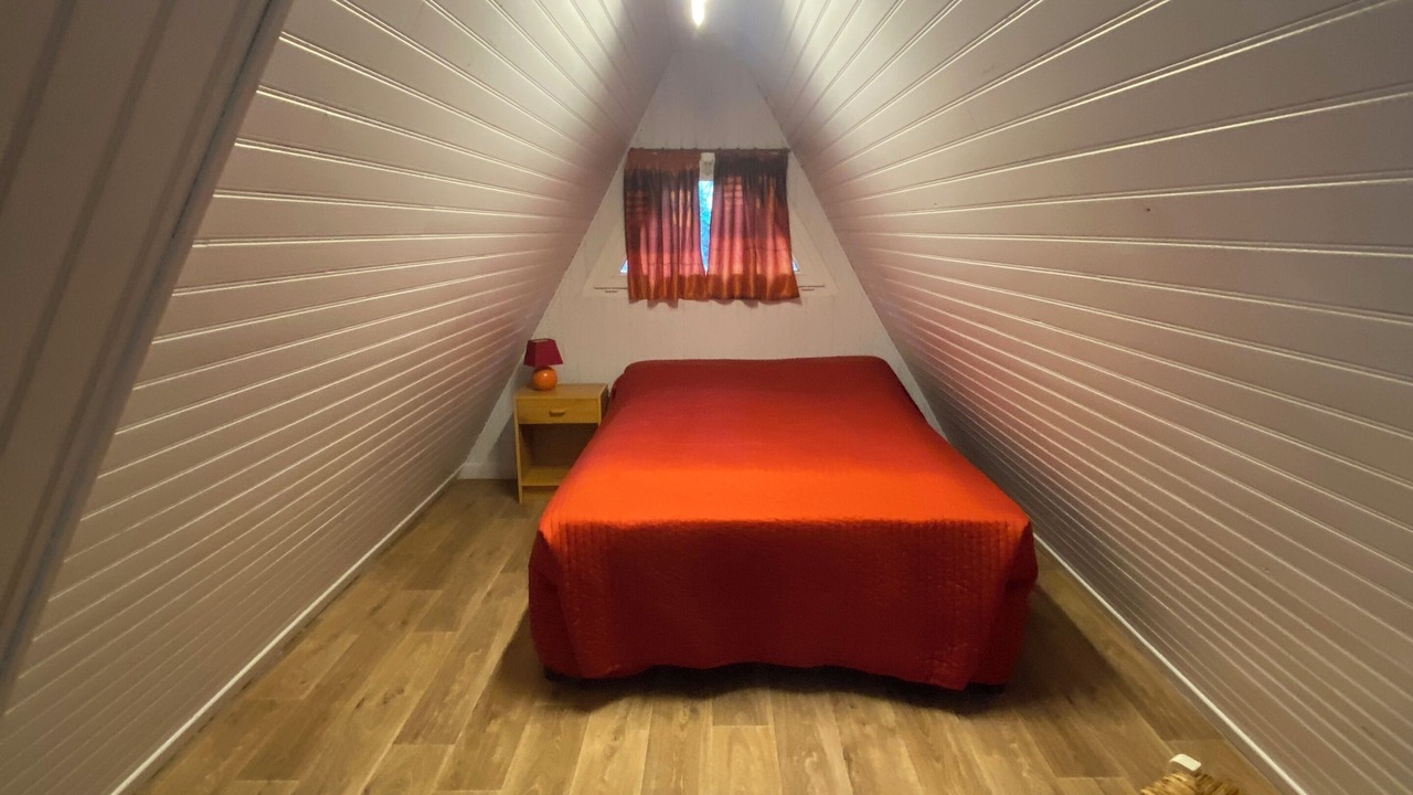 Photo of Bedroom in Campan