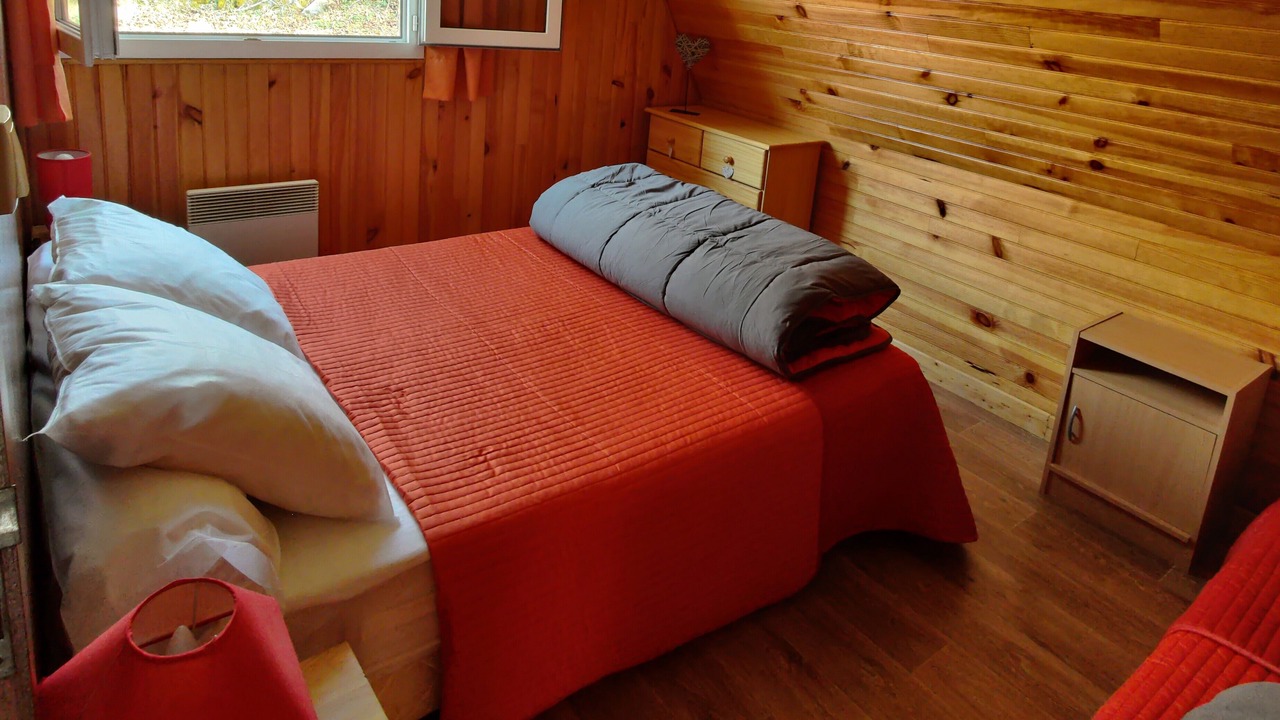 Photo of Bedroom in Campan