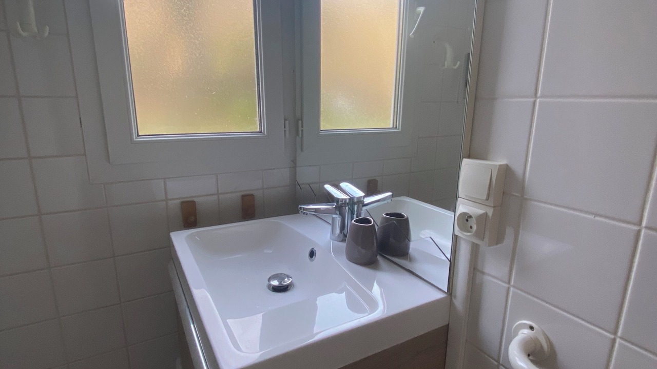 Photo of Bathroom in Campan