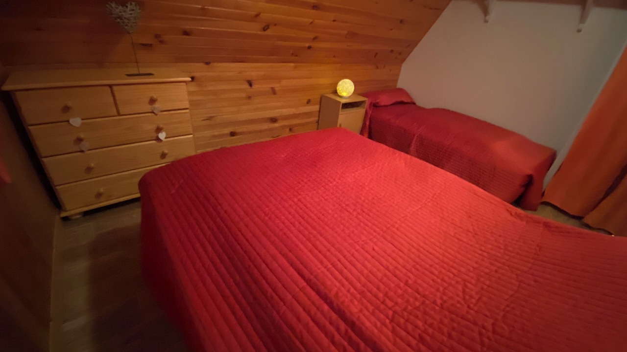 Photo of Bedroom in Campan
