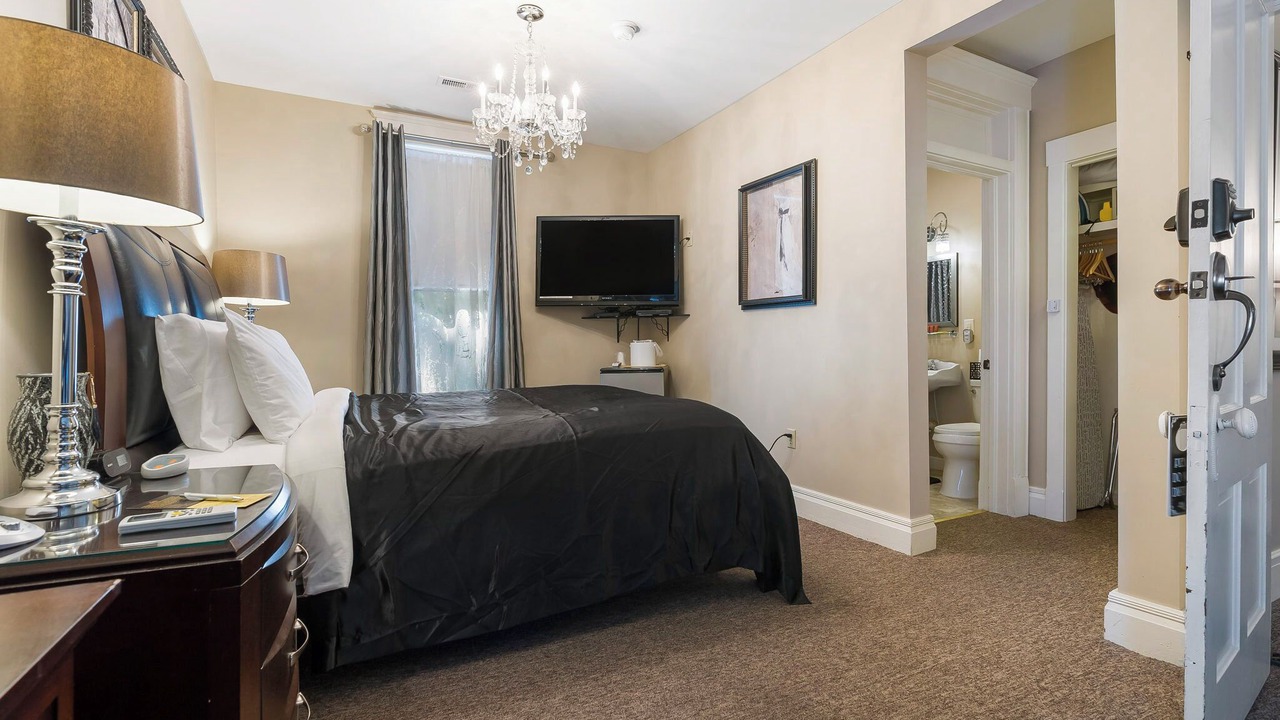 Photo of Bedroom in Downtown Branson