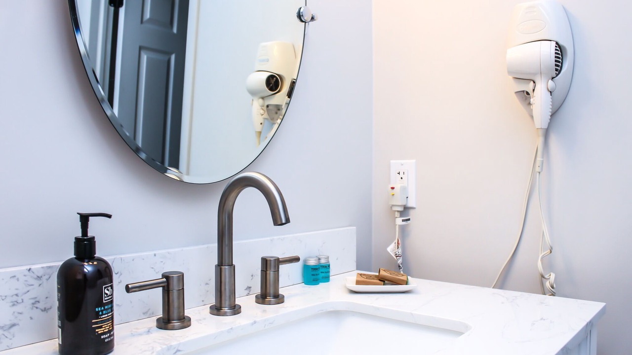Photo of Bathroom in Albion